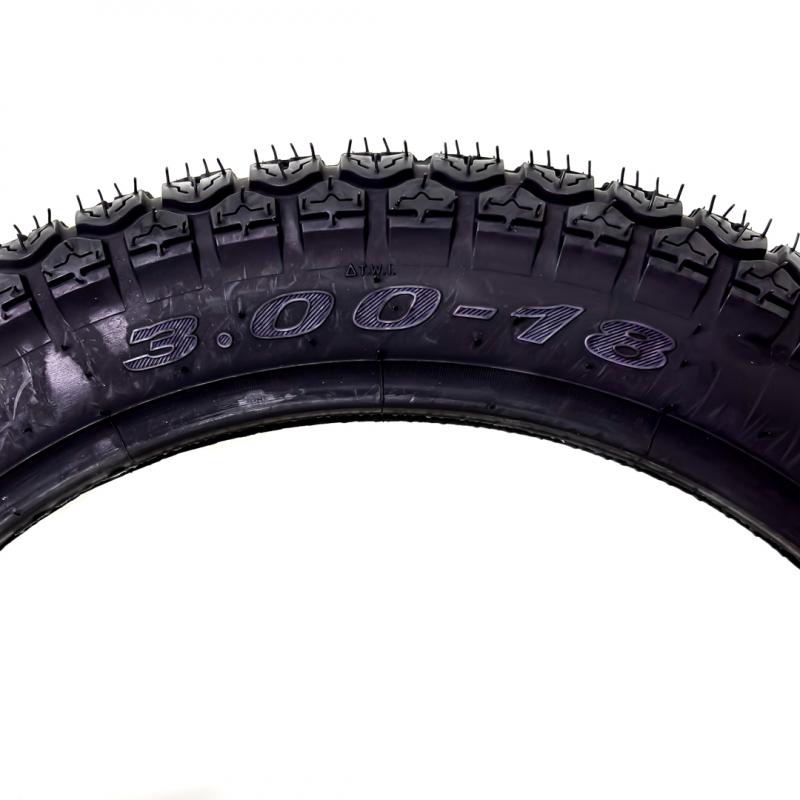 Imagen ilustrativa de NEUMATICO PARA MOTO APLICACIÓN TRASERA MIKI005-3.00R18 PARA CAMARA