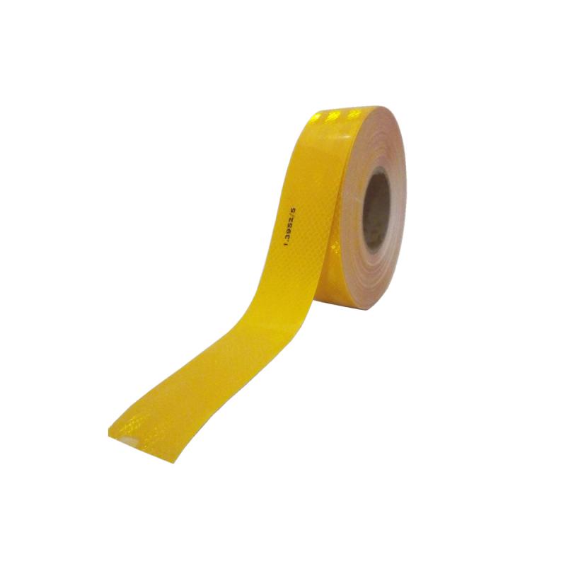 Imagen ilustrativa de CINTA REFLECTIVA 45 METROS X 5 CM COLOR AMARILLO