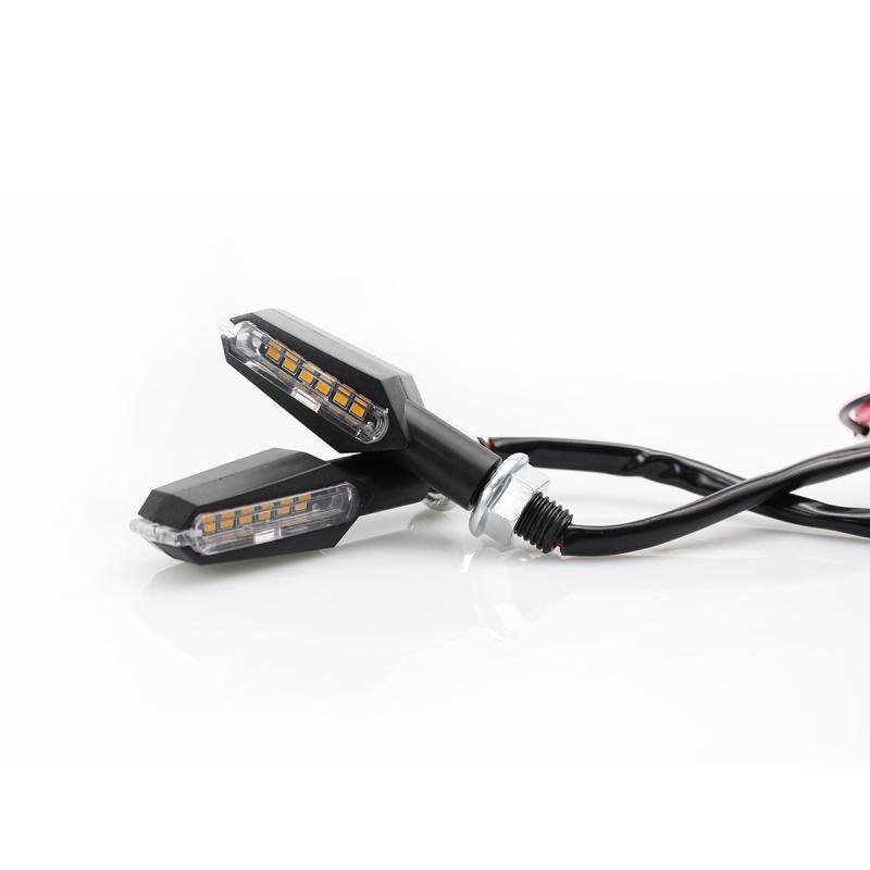 Imagen ilustrativa de FARO DE GIRO UNIVERSAL AMBAR 12V 5W 1500 LUX JUEGO 2 UNIDADES