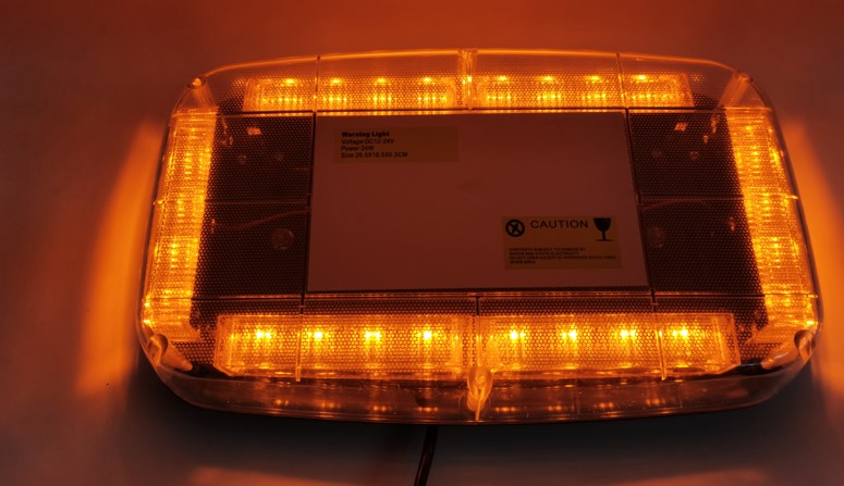 Imagen ilustrativa de BALIZA RECTANGULAR LED 12V - 24V COLOR AMBAR CON CONEXION A TOMA 12V