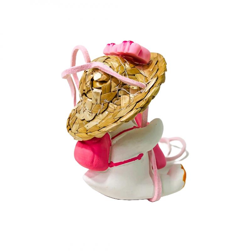 Imagen ilustrativa de TURISTA CON GAFAS, MOCHILA Y GUITARRA ROSA