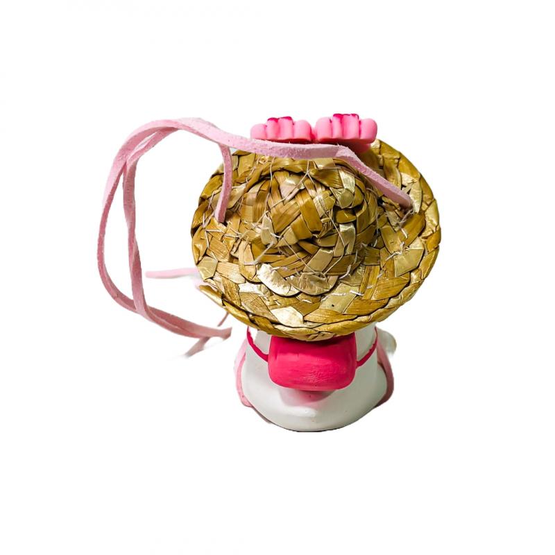 Imagen ilustrativa de TURISTA CON GAFAS, MOCHILA Y GUITARRA ROSA