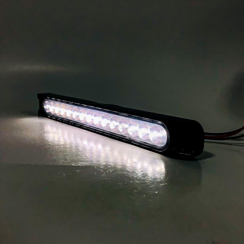 Imagen ilustrativa de MOLDURA LED 25CM X 2,5 CM COLOR BLANCO 12V FUNCION FIJA, SECUENCIAL Y FLASH