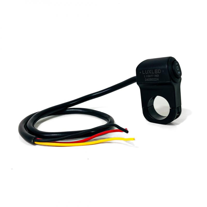 Imagen ilustrativa de TECLA DE 2 PUNTOS UNIVERSAL CON SOPORTE MANUBRIO Y CABLE DE CONXEION 12V INCLUIDO. IDEAL PARA MOTOS Y BICIS. MEDIDAS 52 MM * 42MM * 24MM