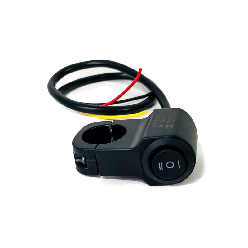 Imagen ilustrativa de TECLA DE 2 PUNTOS UNIVERSAL CON SOPORTE MANUBRIO Y CABLE DE CONXEION 12V INCLUIDO. IDEAL PARA MOTOS Y BICIS. MEDIDAS 52 MM * 42MM * 24MM