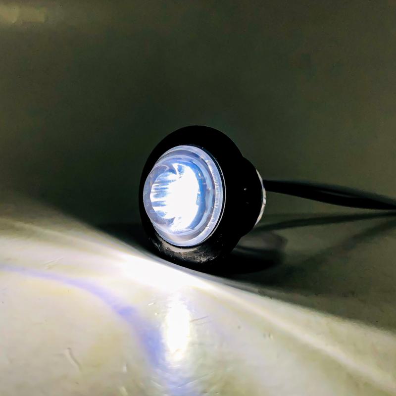 Imagen ilustrativa de LUZ TESTIGO UNIVERSAL CIRCULAR 2 CM DIAMETRO COLOR BLANCO 12V / 24V