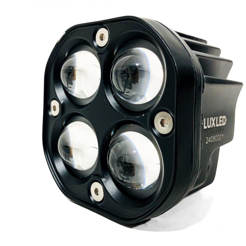 Imagen ilustrativa de JUEGO DE FARO CUADRADO CON FUNCION ALTA Y BAJA, COLOR BLANCO Y AMBAR 12V / 24V MEDIDAS 7,5 CM * 7 CM * 6,8 CM