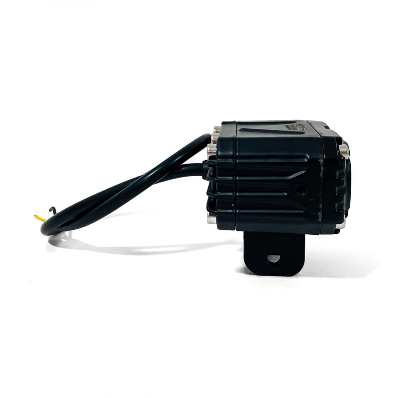 Imagen ilustrativa de RECTANGULAR DOBLE LUPA COLOR BLANCO Y AMBAR 12V / 24V MEDIDAS 7.3 CM * 6.4 CM * 6,8 CM