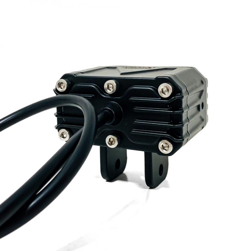 Imagen ilustrativa de RECTANGULAR DOBLE LUPA COLOR BLANCO Y AMBAR 12V / 24V MEDIDAS 7.3 CM * 6.4 CM * 6,8 CM