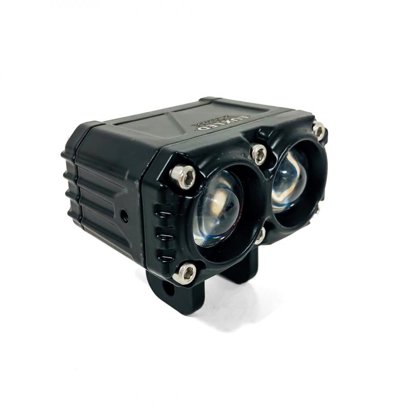 Imagen ilustrativa de RECTANGULAR DOBLE LUPA COLOR BLANCO Y AMBAR 12V / 24V MEDIDAS 7.3 CM * 6.4 CM * 6,8 CM