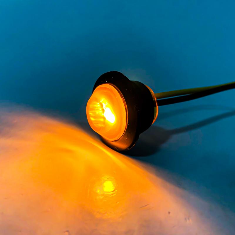 Imagen ilustrativa de LUZ TESTIGO UNIVERSAL CIRCULAR 2 CM DIAMETRO COLOR AMBAR 12V / 24V