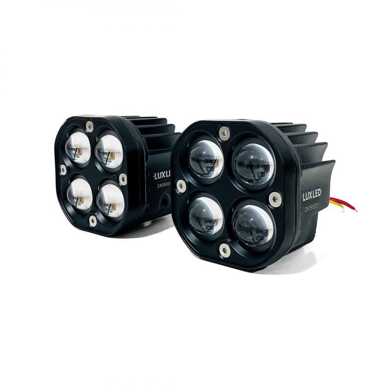 Imagen ilustrativa de JUEGO DE FARO CUADRADO CON FUNCION ALTA Y BAJA, COLOR BLANCO Y AMBAR 12V / 24V MEDIDAS 7,5 CM * 7 CM * 6,8 CM