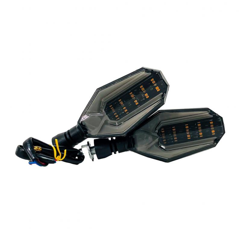 Imagen ilustrativa de FARO DE LED UNIVERSAL - LUZ DE GIRO GIRO PARA MOTO CON LUZ LED RUNNING AMBAR Y LUZ DE GIRO AMBAR 12V - JUEGO DE 2 UNIDADES MEDIDAS 350*40*32 (mm